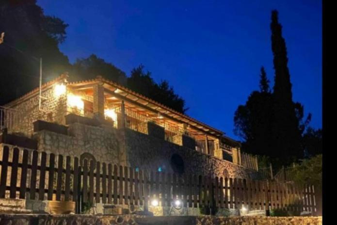 Petra Thea Villa Karitaina Exterior photo